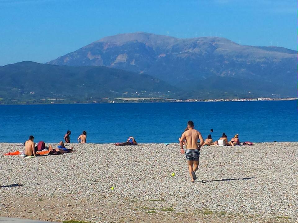 Πάτρα: Κινητοποίηση για 5χρονη που χάθηκε στην πλαζ - ΝΕΟΤΕΡΑ