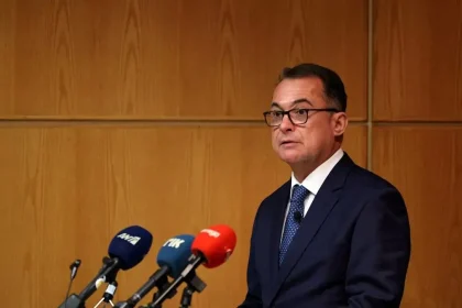 Γερμανία: Η Bundesbank προειδοποιεί για ύφεση αν οι ΗΠΑ επιβάλουν δασμούς 30%