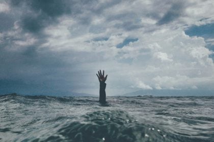 Τραγωδία: 11χρονος ανασύρθηκε νεκρός από τη θάλασσα