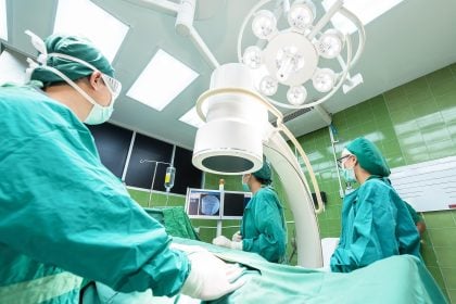 Το θαύμα έγινε: Ενα παιδάκι από την Ιταλία έσωσε στο ...παρά πέντε τον 15χρονο Δημήτρη που είχε υποστεί ηπατική ανεπάρκεια