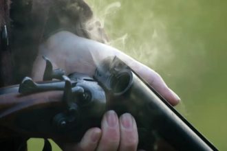 Αιτωλοακαρνανία: Τραυματίες από πυροβολισμούς σε γλέντι φαντάρου!