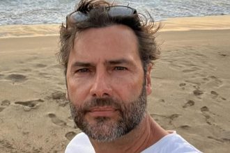 Παναγιώτης Μπουγιούρης για τις θαυμάστριές του: «Ήθελαν να μπουν στο καμαρίνι…»