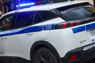 Ηλικιωμένη κατέβηκε να πετάξει τα σκουπίδια και δέχτηκε επίθεση με μαχαίρι από γείτονά της