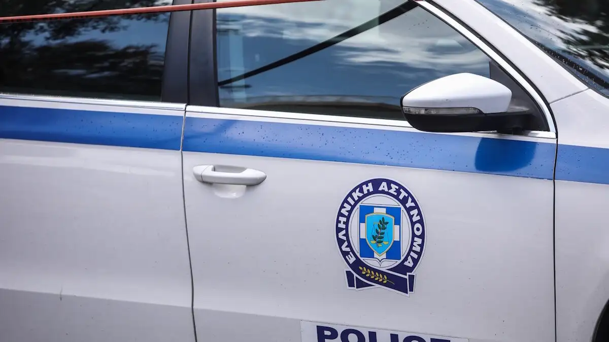 Πάτρα: Άνδρας χτύπησε σύζυγο, ανήλικα παιδιά και μητέρα - Επιτέθηκε και σε αστυνομικό