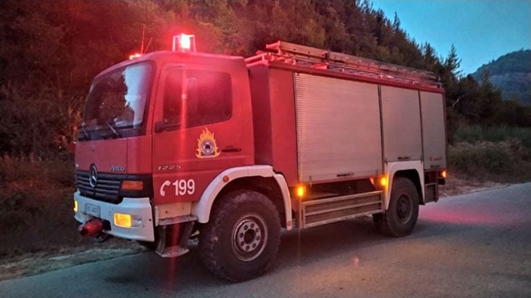 Τραγωδία στο Άγιο Όρος: Έπεσε σε χαράδρα, πήρε φωτιά το φορτηγό και απανθρακώθηκε