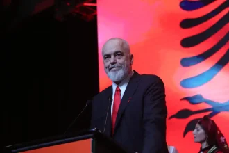 Αλβανία: Προκαλεί το υπουργείο Άμυνας με χάρτη που δείχνει ως «ιστορικά εδάφη» περιοχές της Ελλάδας