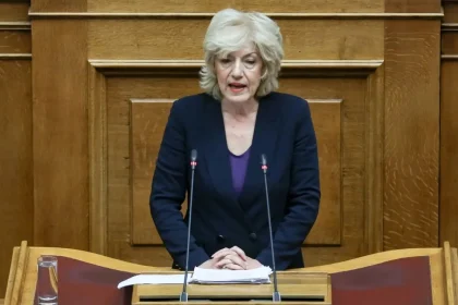 Σία Αναγνωστοπούλου: Πειθαρχικό παράπτωμα για το Υπουργείο Παιδείας  η ελευθερία του λόγου