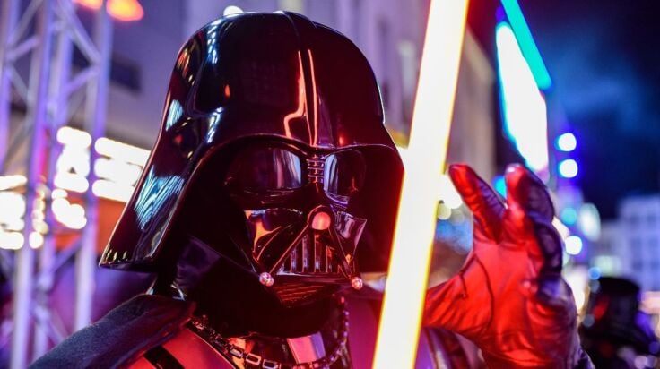 Star Wars: Το εμβληματικό φωτόσπαθο του Darth Vader για πρώτη φορά σε δημοπρασία