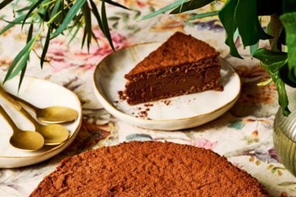 Τούρτα σοκολάτα με gluten-free παντεσπάνι