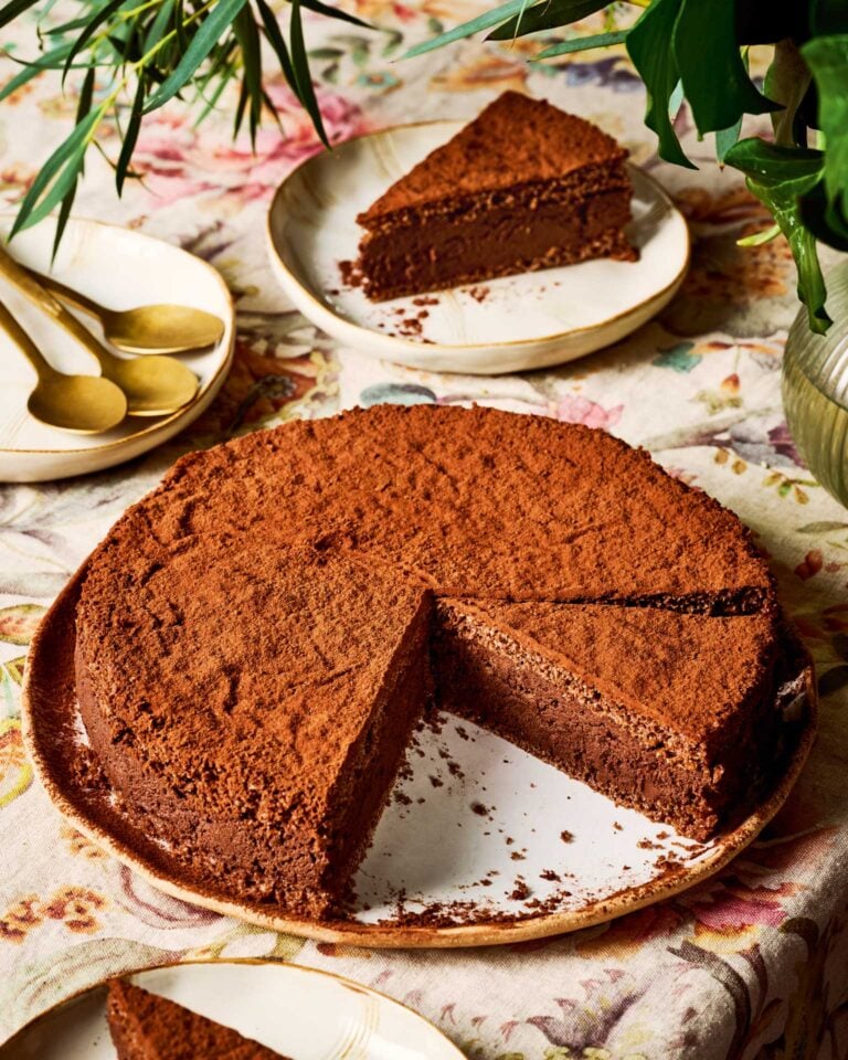 Τούρτα σοκολάτα με gluten-free παντεσπάνι