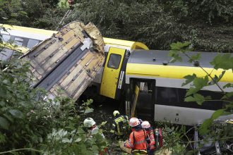 Γερμανία: Κατολισθήσεις η πιθανή αιτία του εκτροχιασμού τρένου – Τρεις νεκροί και 50 τραυματίες