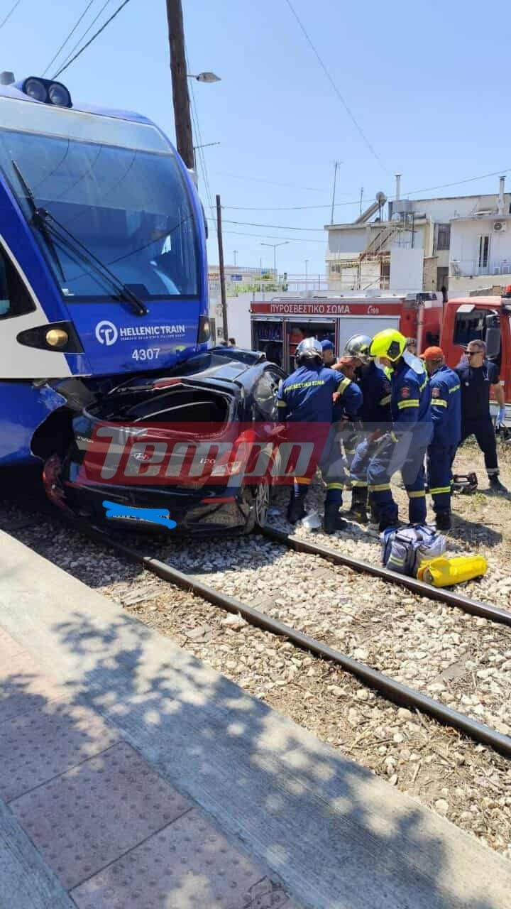 Πάτρα: Σύγκρουση αυτοκινήτου με τρένο-Ένας τραυματίας- Δείτε ΦΩΤΟ και ΒΙΝΤΕΟ από την επιχείρηση απεγκλωβισμού του πρώην Λυκειάρχη