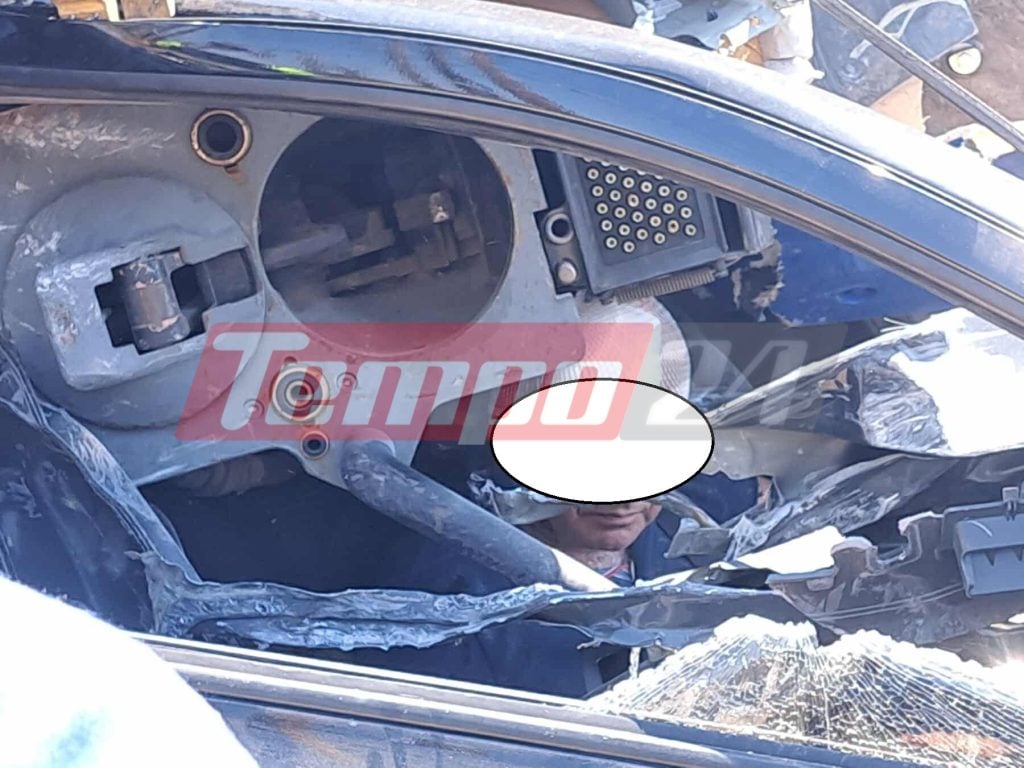 Πάτρα: Σύγκρουση αυτοκινήτου με τρένο-Ένας τραυματίας- Δείτε ΦΩΤΟ και ΒΙΝΤΕΟ από την επιχείρηση απεγκλωβισμού του πρώην Λυκειάρχη