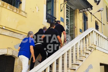 Στη φυλακή ο 21χρονος οδηγός για την καταδίωξη μετά το «ωτοστόπ του τρόμου» στα Χανιά