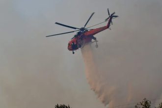 Φωτιά στο Γαρδίκι Θεσπρωτίας - Μήνυμα από το 112 για εκκενώσεις