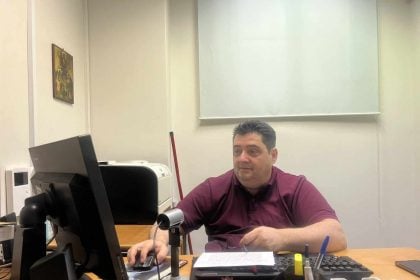 Με Σοβαρότητα δίπλα στον συνάδερφο με αναπηρία