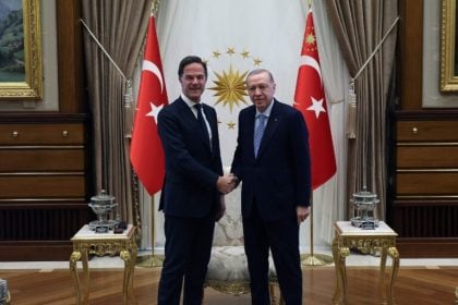 Τηλεφωνική επικοινωνία Ερντογάν με Ρούτε ενόψει της συνάντησης Τραμπ - Πούτιν στην Αλάσκα
