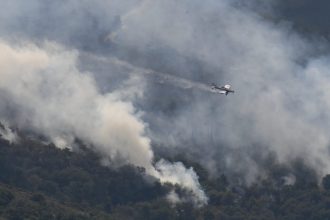 Reuters: Αύξηση των πυρκαγιών στην Ευρώπη λόγω κλιματικής κρίσης - «Ψηνόμαστε ζωντανοί»