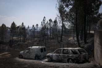 Θάνατος πυροσβέστη που επιχειρούσε σε πυρκαγιά στην Πορτογαλία