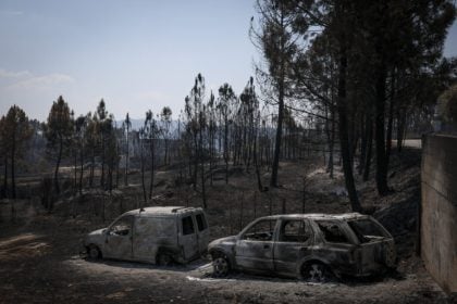 Θάνατος πυροσβέστη που επιχειρούσε σε πυρκαγιά στην Πορτογαλία