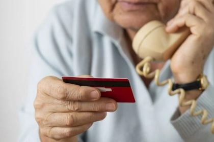 Αχαΐα: Στα χέρια της Αστυνομίας ζευγάρι απατεώνων
