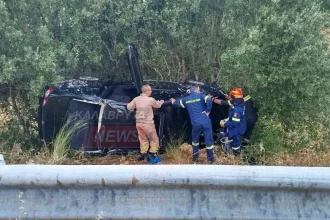 Αχαΐα: Στο νοσοκομείο τετραμελής οικογένεια μετά από σοβαρό τροχαίο (ΦΩΤΟ)