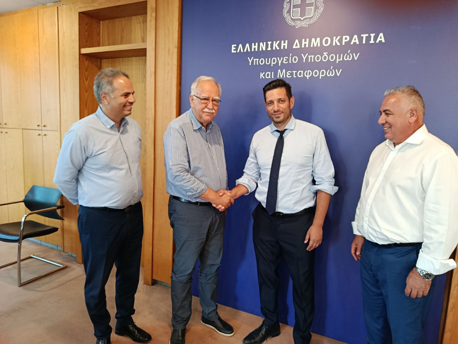Δήμαρχοι είδαν τον υπουργό για τον Οδοντωτό