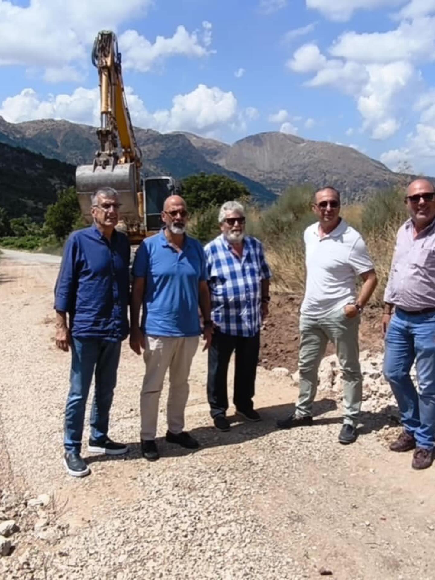 Χαράλαμπος Μπονάνος: Ακόμη ένας δρόμος προς τα Καλάβρυτασ ασφαλτοστρώνεται