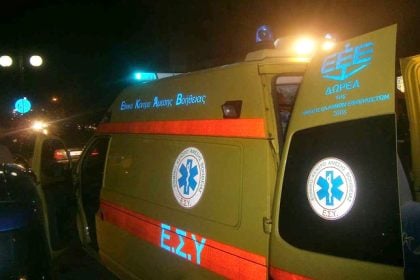 Δίκυκλο παρέσυρε και τραυμάτισε πεζό στα Βραχνέικα