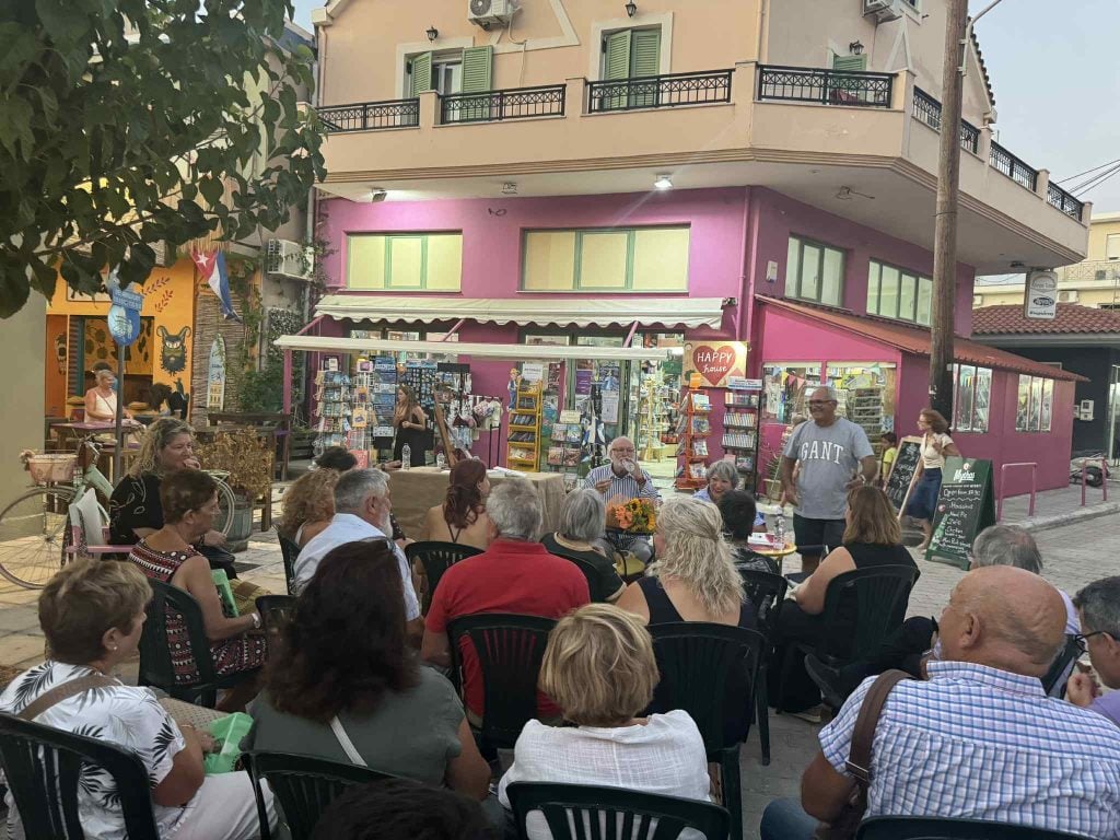 Η "Αφοδράριστη Γραφή" της Πηνελόπης Αλιβιζάτου παρουσιάστηκε στο Ληξούρι ΦΩΤΟ