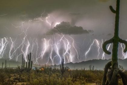 Η μεγαλύτερη αστραπή όλων των εποχών ΒΙΝΤΕΟ