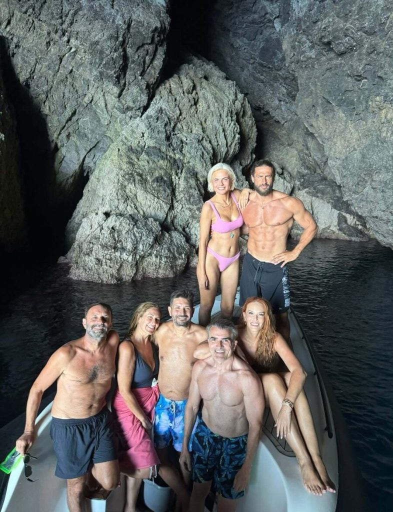Σίσσυ Χρηστίδου: Κατάδυση σε διάσημο ναυάγιο, καλό φαγητό και το βράδυ... πανηγύρι στα Κύθηρα
