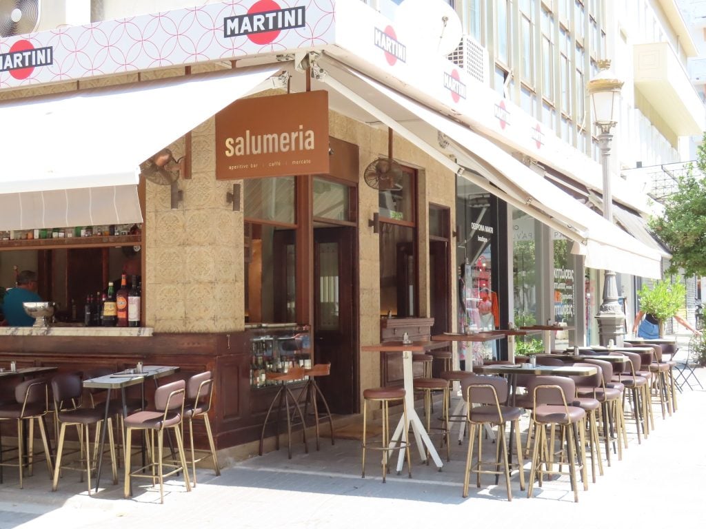 Πάτρα: Μετακομίζει η SALUMERIA μετά 16 χρόνια