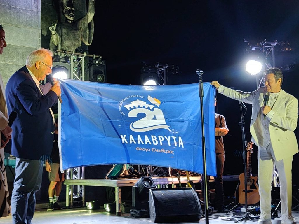 Καθηλωτικός ο Μάριος Φραγκούλης, μάγεψε το κοινό στη μεγάλη Συναυλία στο Πανελλήνιο Ηρώο της Αγίας Λαύρας  