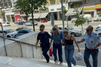 Δίωξη για κακούργημα στην 45χρονη με την Porsche για το τροχαίο