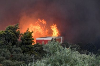 Πάτρα: Ανοιχτός ο Δημοτικός Ξενώνας για την φιλοξενία των πληγέντων από τις πυρκαγιές, συγκεντρώνονται τρόφιμα - Λειτουργούν κλιματιζόμενες αίθουσες