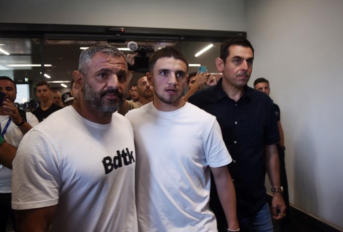 Πρόεδρος Σλάβια: «Ο Ζαφείρης έκλαιγε για να πάει στον ΠΑΟΚ!»