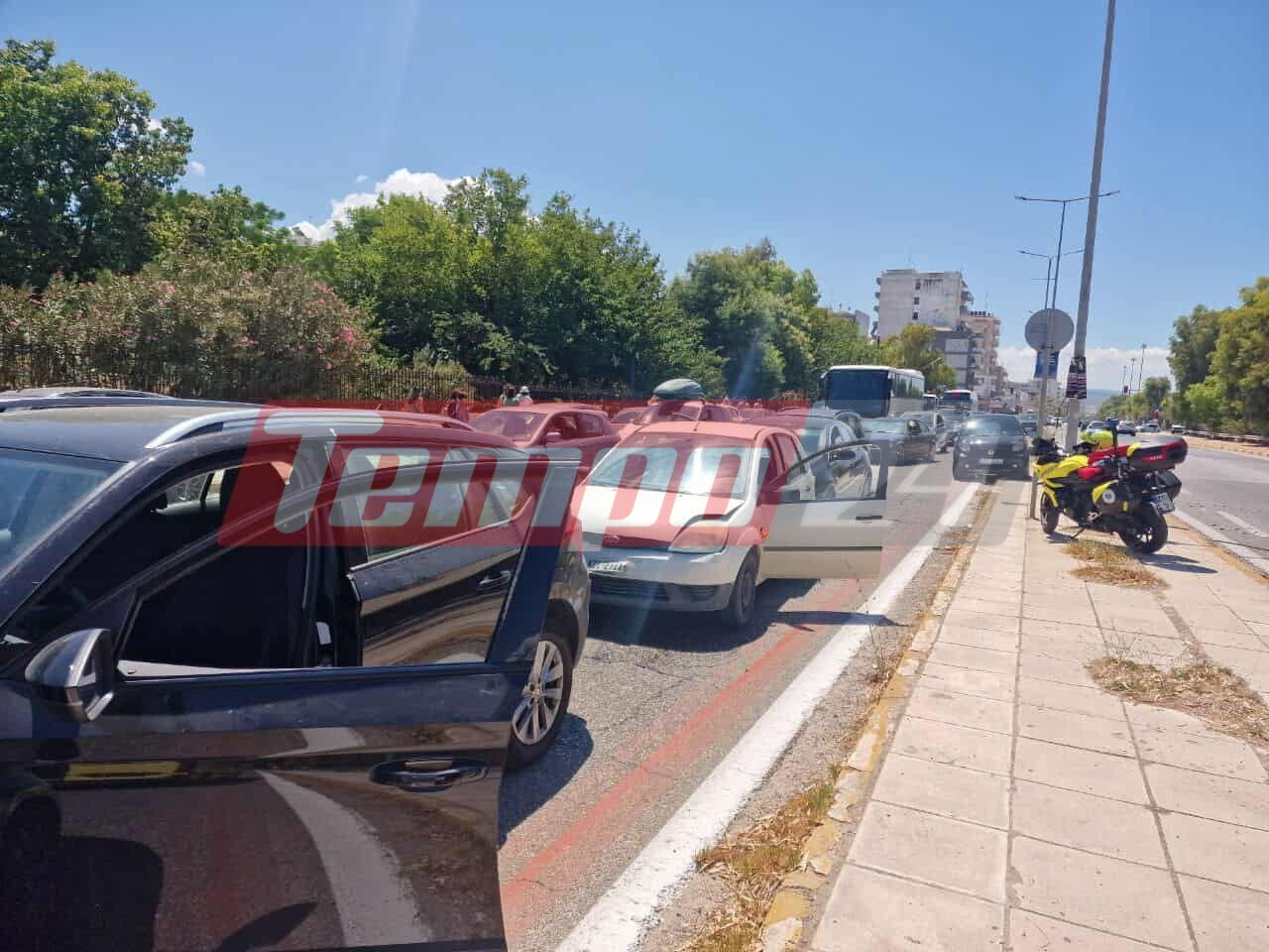 Καραμπόλα τεσσάρων οχημάτων στην Ακτή Δυμαίων-Τραυματίστηκε έγκυος (ΦΩΤΟ)