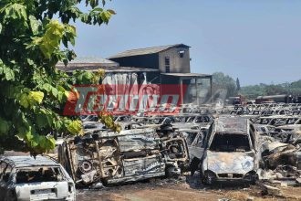 Φωτιά στην Κάτω Αχαΐα: Στάχτη έγιναν περισσότερα από 1.000 κατεσχεμένα αυτοκίνητα σε μάντρα του ΟΔΔΥ - ΦΩΤΟ