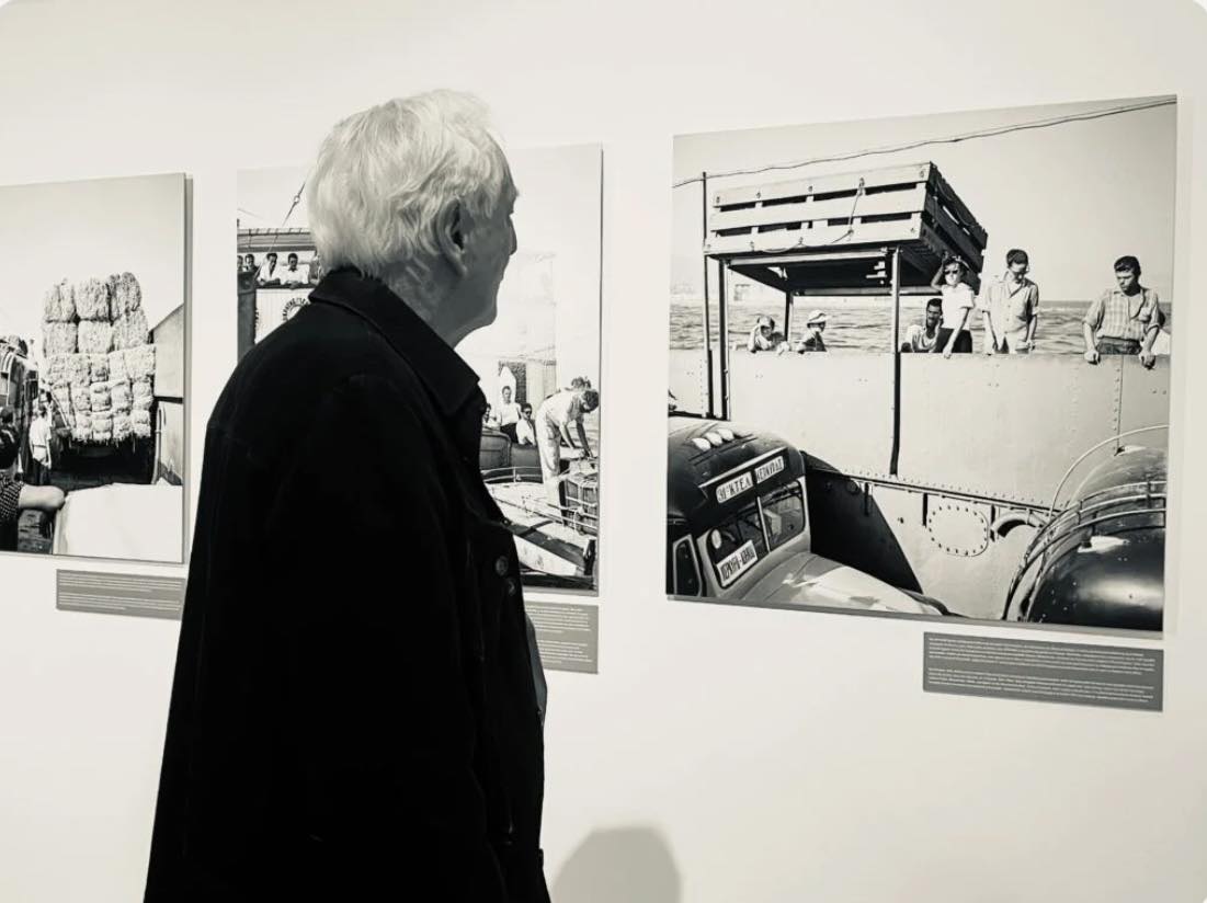 Αυγουστιάτικη Πανσέληνος στο Αρχαιολογικό Μουσείο Πατρών-Ξεναγήσεις στην έκθεση φωτογραφίας του RobertMcCabe