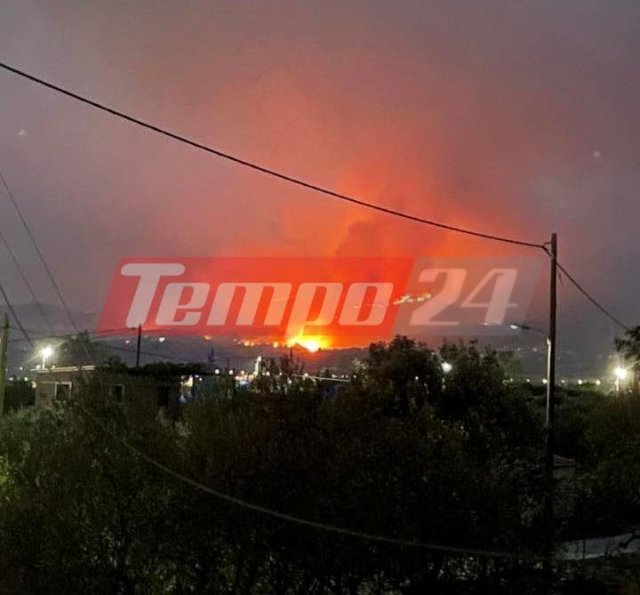 Πάτρα: Δεύτερη νύχτα με πύρινο εφιάλτη - Μπαράζ μηνυμάτων του 112 για εκκενώσεις οικισμών, κλειστή η Περιμετρική (ΦΩΤΟ - ΒΙΝΤΕΟ)