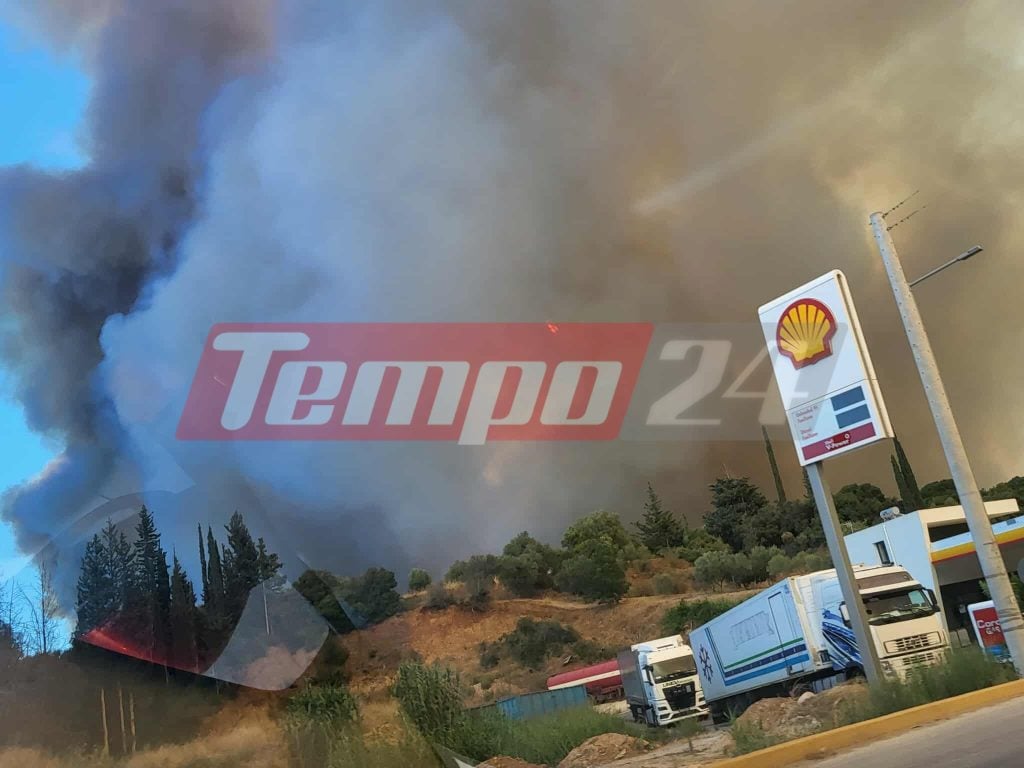 Κόλαση φωτιάς στην Αχαΐα: Καίγονται σπίτια επιχειρήσεις και νεκροταφείο - Εκκενώνονται Καμίνια, Βραχνέικα και Τσουκαλέικα, έκλεισε τμήμα της Πατρών-Πύργου (ΦΩΤΟ - ΒΙΝΤΕΟ)
