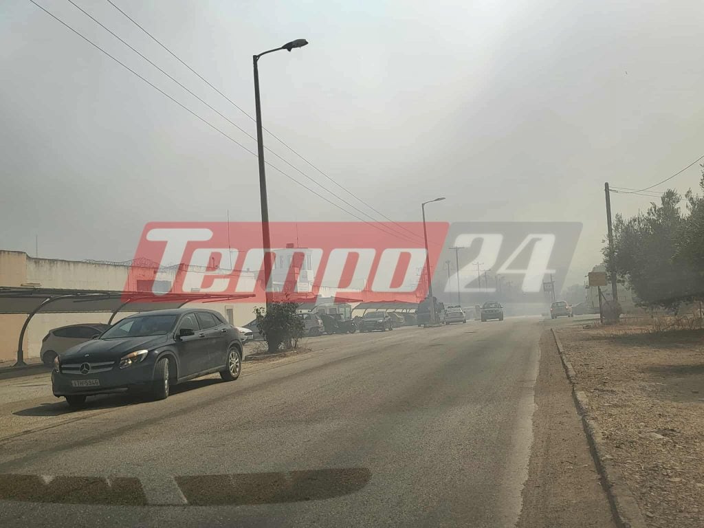 Κόλαση φωτιάς στην Αχαΐα: Καίγονται σπίτια επιχειρήσεις και νεκροταφείο - Εκκενώνονται Καμίνια, Βραχνέικα και Τσουκαλέικα, έκλεισε τμήμα της Πατρών-Πύργου (ΦΩΤΟ - ΒΙΝΤΕΟ)