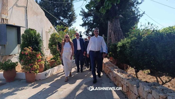 Στα Χανιά για τον Δεκαπενταύγουστο ο Κυριάκος Μητσοτάκης -  Μήνυμα στήριξης προς τις ένοπλες δυνάμεις και την Πυροσβεστική 