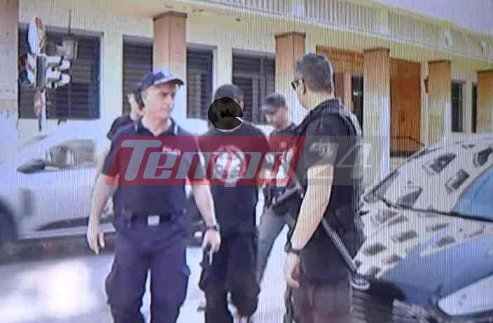 Πάτρα: Στον εισαγγελέα οι συλληφθέντες για τις πυρκαγιές - Έντονες αποδοκιμασίες από συγκεντρωμένους πολίτες (ΦΩΤΟ) - ΝΕΟΤΕΡΑ