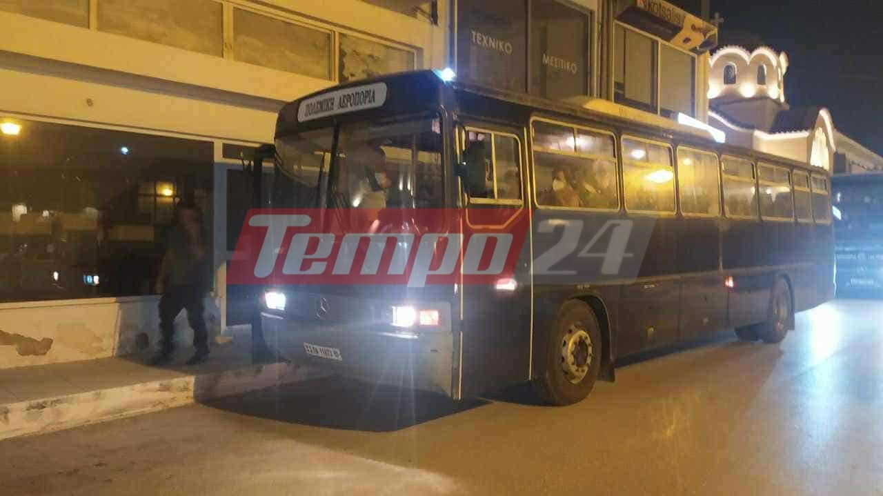 Εκκένωση Κάτω Αχαΐας: Στη "μάχη" και λεωφορεία της Πολεμικής Αεροπορίας (ΦΩΤΟ - ΒΙΝΤΕΟ)