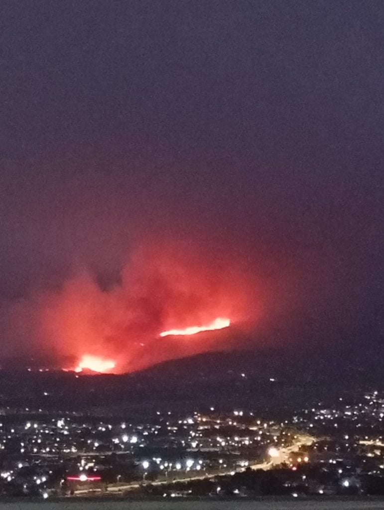 Πάτρα: Δεύτερη νύχτα με πύρινο εφιάλτη - Μπαράζ μηνυμάτων του 112 για εκκενώσεις οικισμών, κλειστή η Περιμετρική (ΦΩΤΟ - ΒΙΝΤΕΟ)
