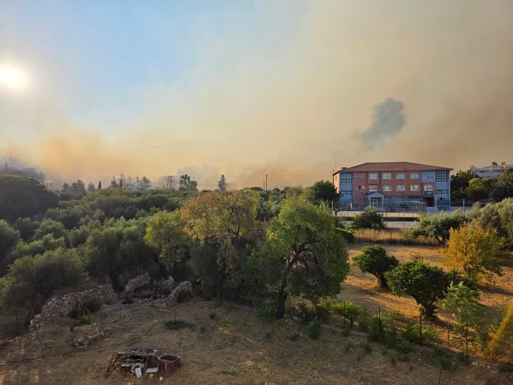 Φωτιές στην Αχαΐα: Στην κυκλοφορία δόθηκε η νέα και η παλαιά εθνική Πατρών - Πύργου