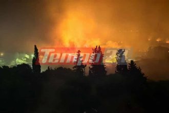 Ολονύχτια μάχη με τον πύρινο εφιάλτη: Σπίτια και επιχειρήσεις παραδόθηκαν στις φλόγες, 112 για εκκένωση της Κάτω Αχαΐας - Πού έχει διακοπεί η κυκλοφορία (ΦΩΤΟ & ΒΙΝΤΕΟ)