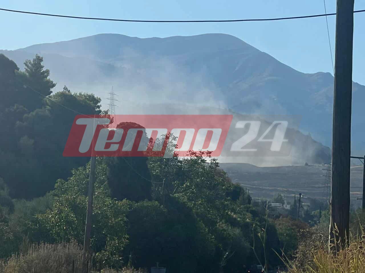 Πάτρα: Συνεχίζει να καίει η φωτιά στην Ξερόλακα - Αποπνικτική η ατμόσφαιρα (ΦΩΤΟ)